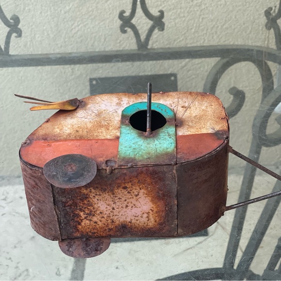 - Metal Yard Art Rustic Travel Trailer w/ wings hanging bird feeder Outdoor‎ - Picture 7 of 10